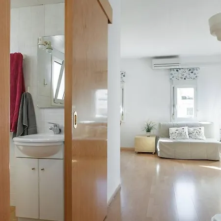 Aparteasy - Lightly, And Quiet Apartment Barcelona